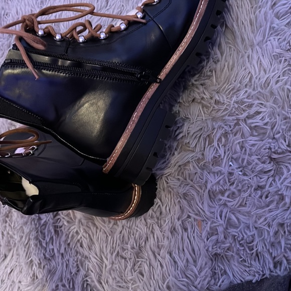 Women’s shoes - Picture 4 of 4